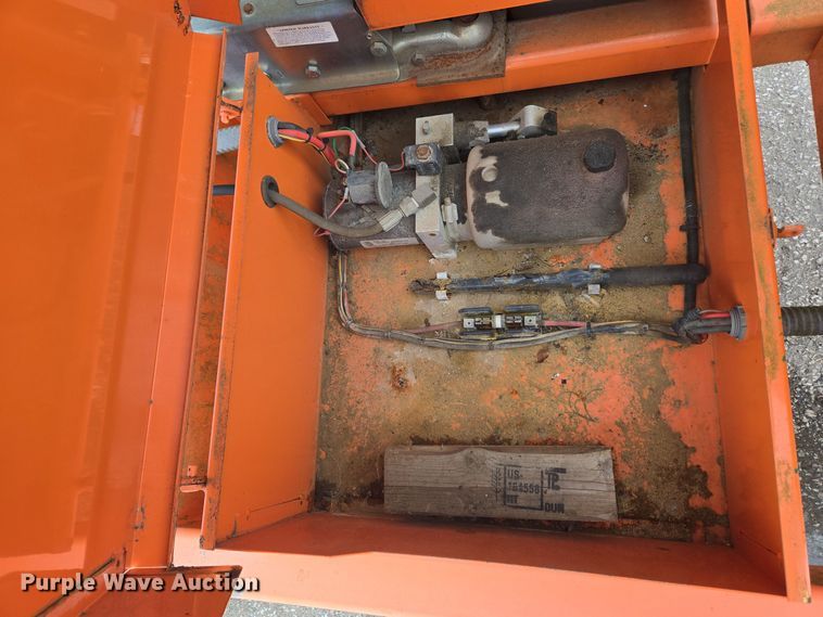 image for item EC3980 American Signal message board trailer 