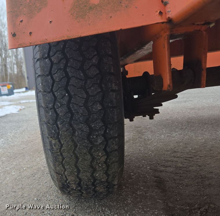 image for item EC3980 American Signal message board trailer 