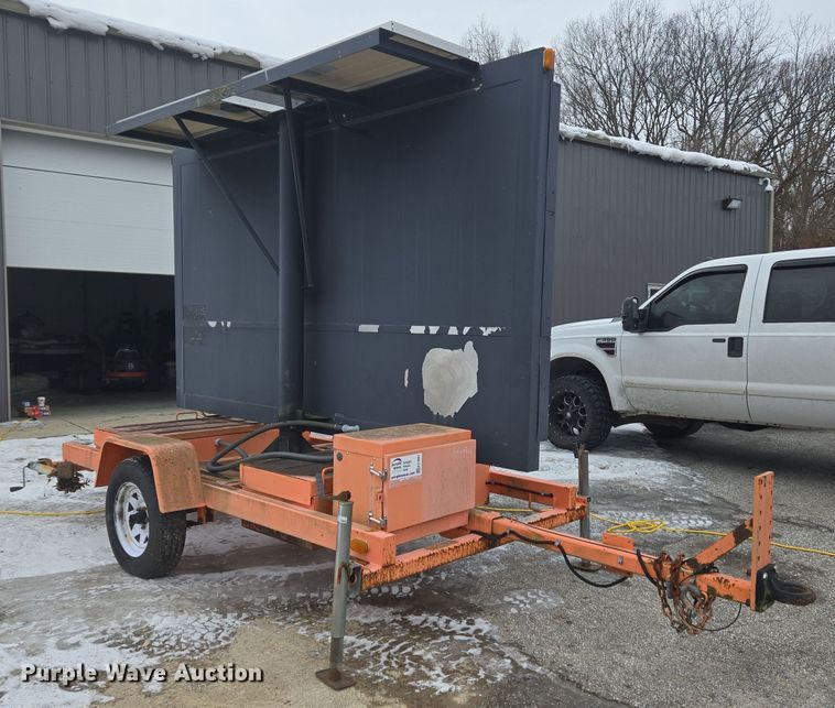image for item EC3981 American Signal message board trailer 