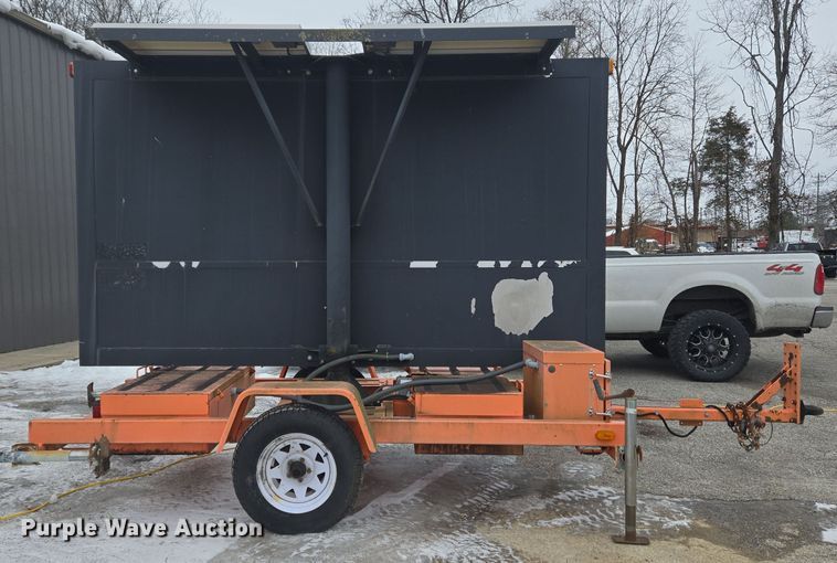 image for item EC3981 American Signal message board trailer 