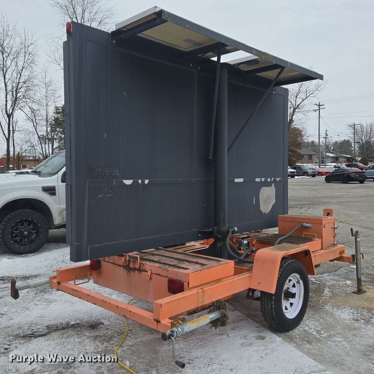image for item EC3981 American Signal message board trailer 
