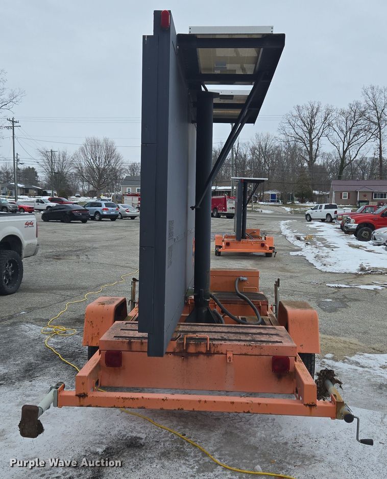 image for item EC3981 American Signal message board trailer 