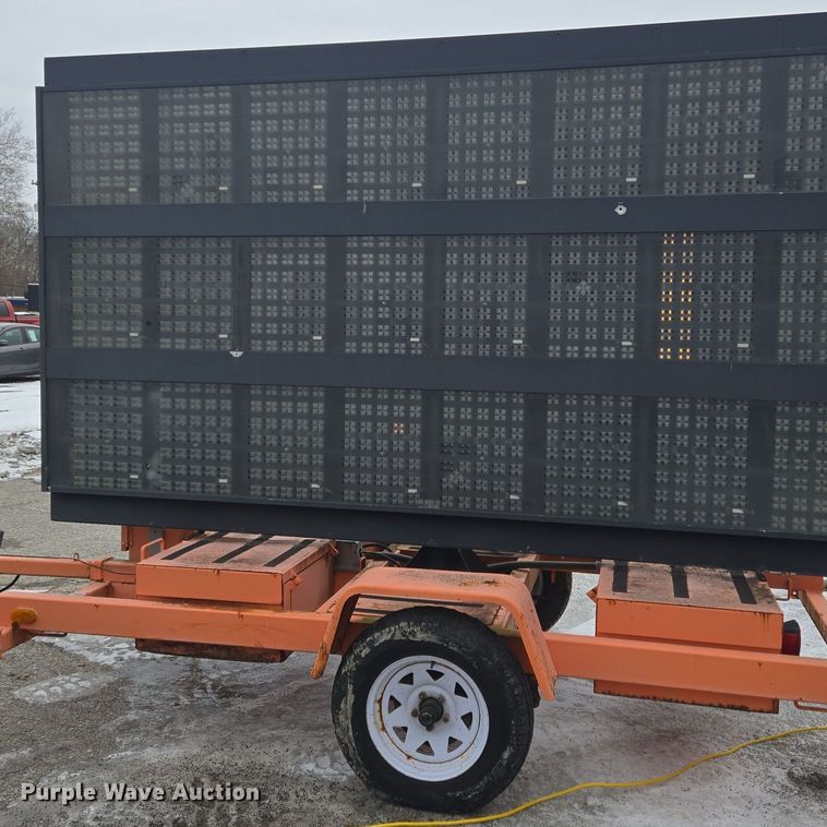 image for item EC3981 American Signal message board trailer 