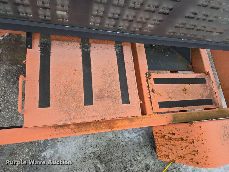 image for item EC3981 American Signal message board trailer 