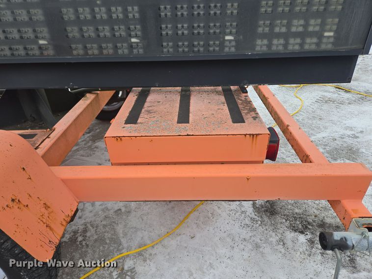 image for item EC3981 American Signal message board trailer 