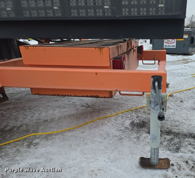 image for item EC3981 American Signal message board trailer 
