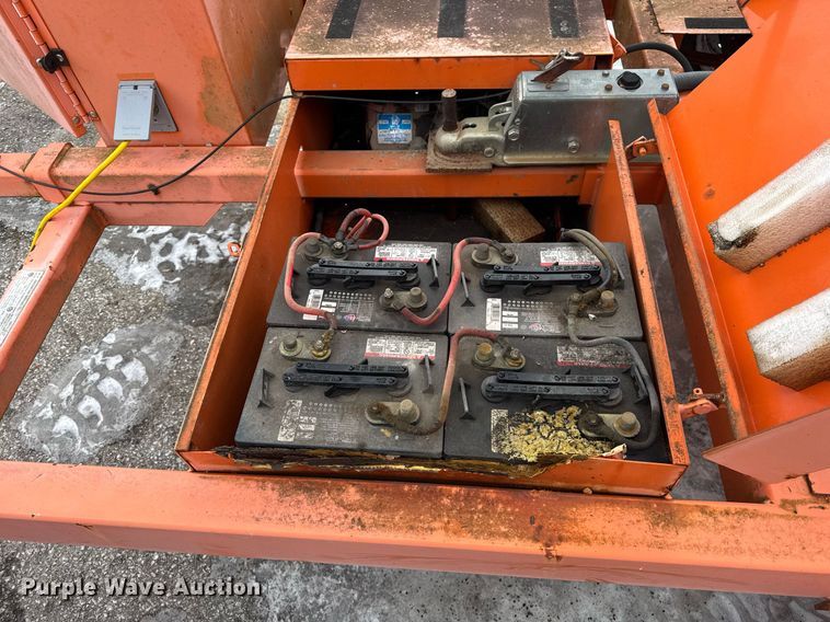 image for item EC3981 American Signal message board trailer 