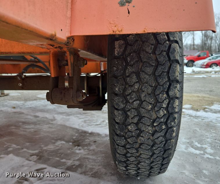 image for item EC3981 American Signal message board trailer 