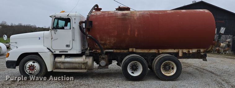image for item EC3982 1996 Freightliner FLD120 vacuum truck