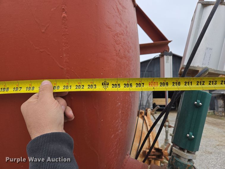 image for item EC3982 1996 Freightliner FLD120 vacuum truck