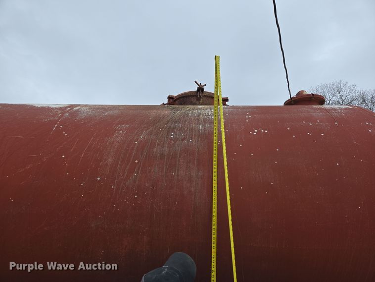 image for item EC3982 1996 Freightliner FLD120 vacuum truck