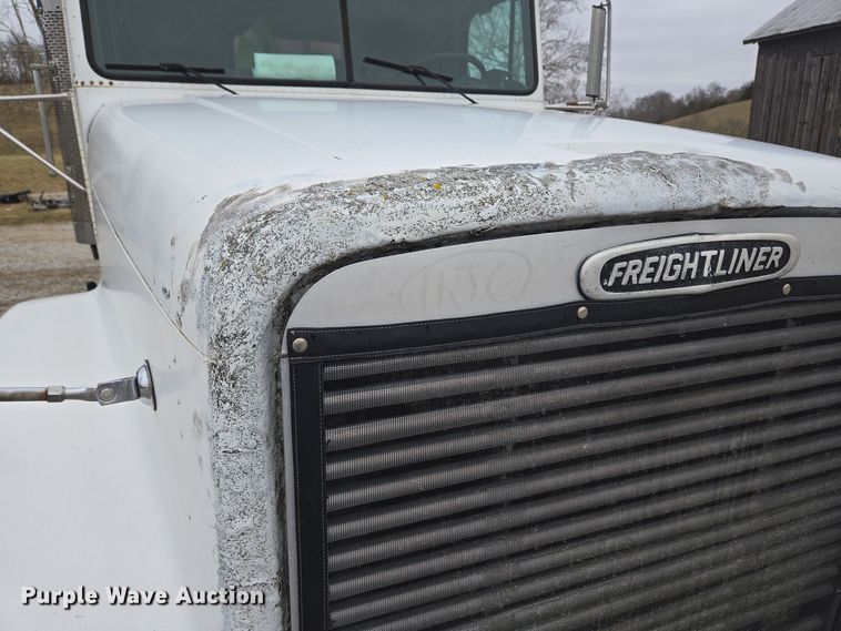 image for item EC3982 1996 Freightliner FLD120 vacuum truck