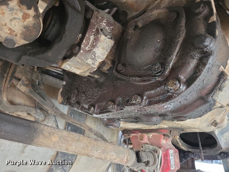 image for item EC3982 1996 Freightliner FLD120 vacuum truck