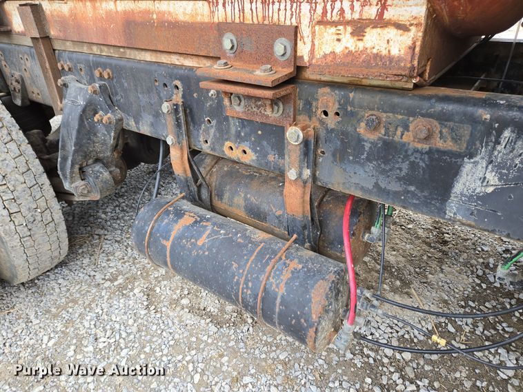 image for item EC3982 1996 Freightliner FLD120 vacuum truck