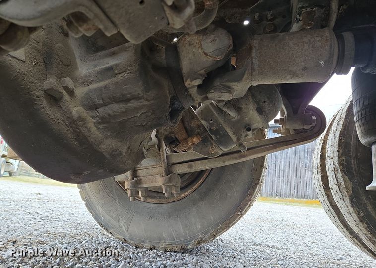 image for item EC3982 1996 Freightliner FLD120 vacuum truck