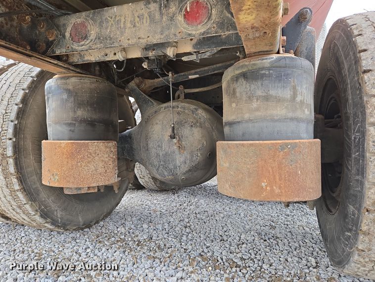 image for item EC3982 1996 Freightliner FLD120 vacuum truck