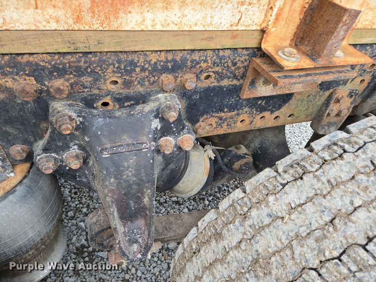 image for item EC3982 1996 Freightliner FLD120 vacuum truck