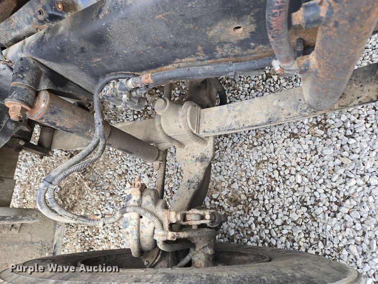 image for item EC3982 1996 Freightliner FLD120 vacuum truck