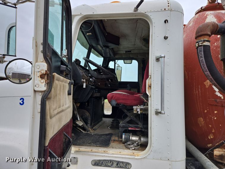 image for item EC3982 1996 Freightliner FLD120 vacuum truck