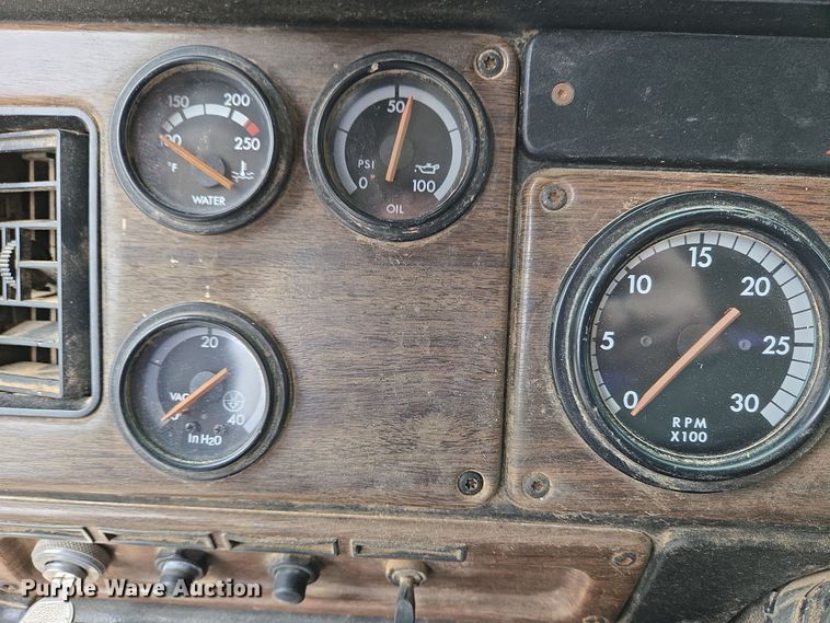 image for item EC3982 1996 Freightliner FLD120 vacuum truck