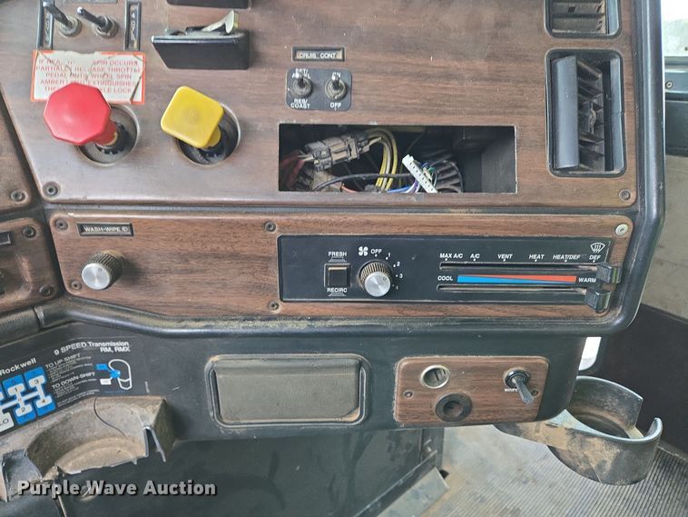 image for item EC3982 1996 Freightliner FLD120 vacuum truck