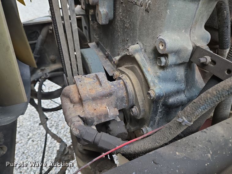 image for item EC3982 1996 Freightliner FLD120 vacuum truck