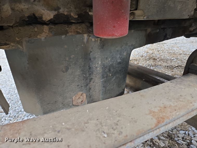 image for item EC3982 1996 Freightliner FLD120 vacuum truck