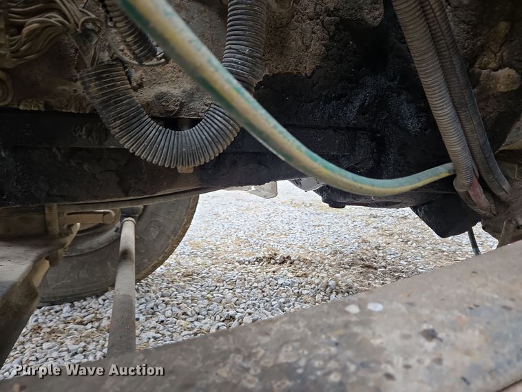 image for item EC3982 1996 Freightliner FLD120 vacuum truck