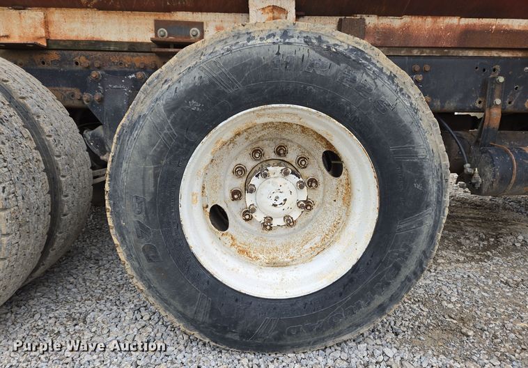 image for item EC3982 1996 Freightliner FLD120 vacuum truck