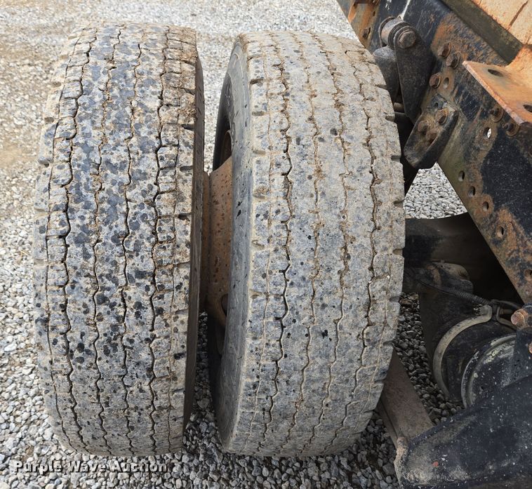 image for item EC3982 1996 Freightliner FLD120 vacuum truck