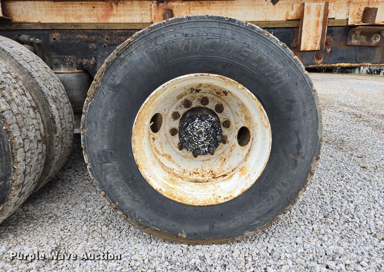 image for item EC3982 1996 Freightliner FLD120 vacuum truck