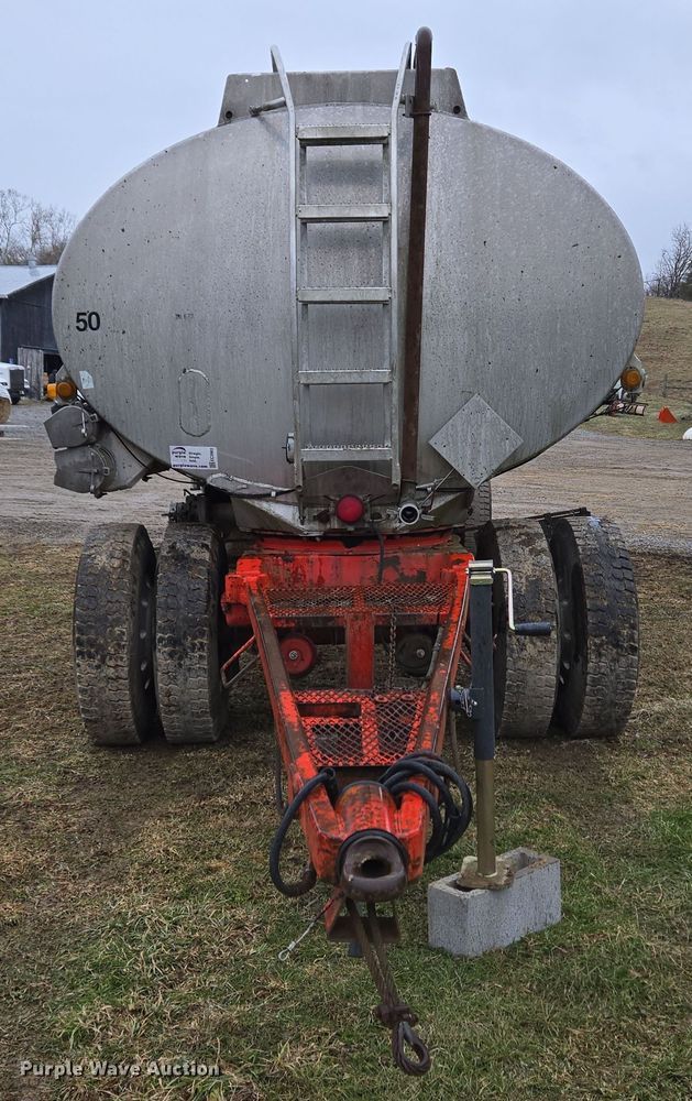 image for item EC3983 1983 Clough Equipment Co. tank trailer