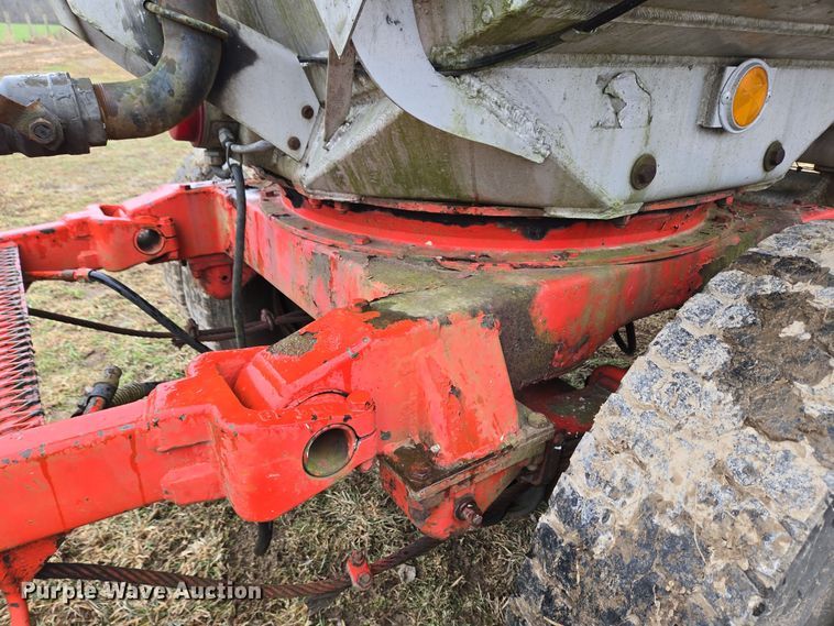 image for item EC3983 1983 Clough Equipment Co. tank trailer