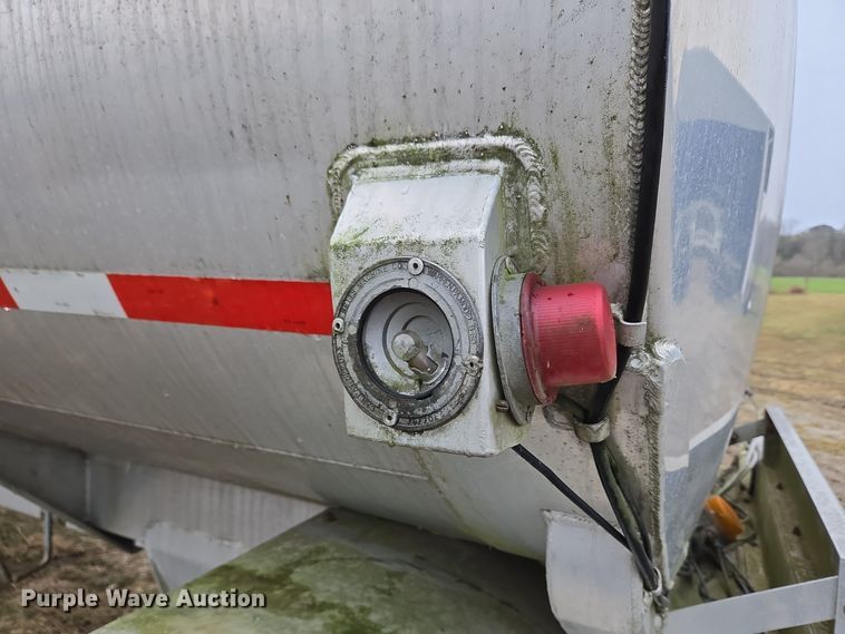 image for item EC3983 1983 Clough Equipment Co. tank trailer