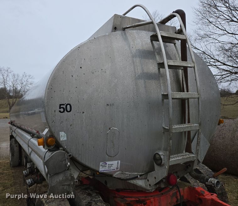 image for item EC3983 1983 Clough Equipment Co. tank trailer