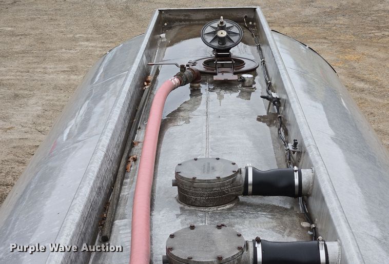 image for item EC3983 1983 Clough Equipment Co. tank trailer