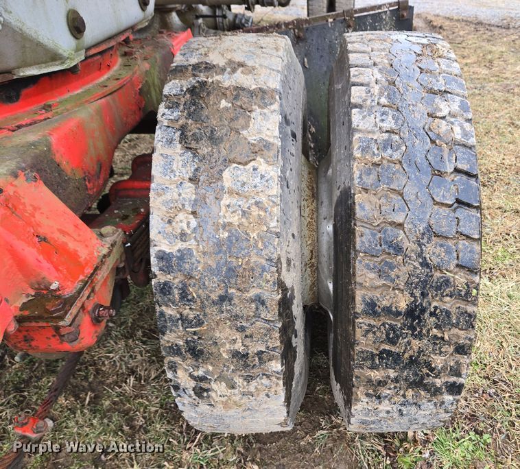 image for item EC3983 1983 Clough Equipment Co. tank trailer