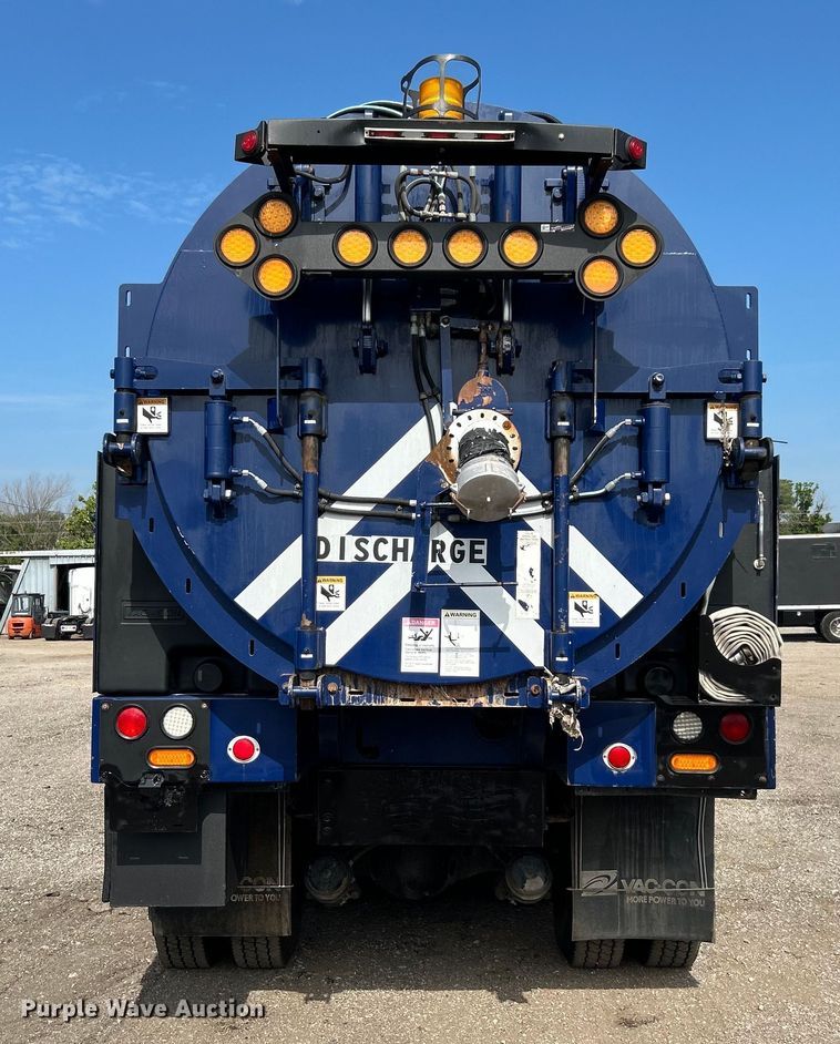 image for item EG0736 2015 Freightliner  114SD sewer jetter truck