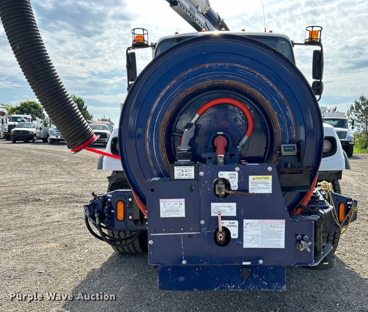 image for item EG0736 2015 Freightliner  114SD sewer jetter truck