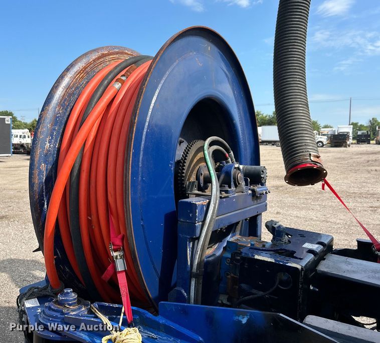 image for item EG0736 2015 Freightliner  114SD sewer jetter truck