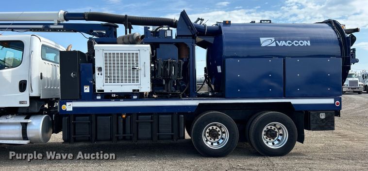 image for item EG0736 2015 Freightliner  114SD sewer jetter truck