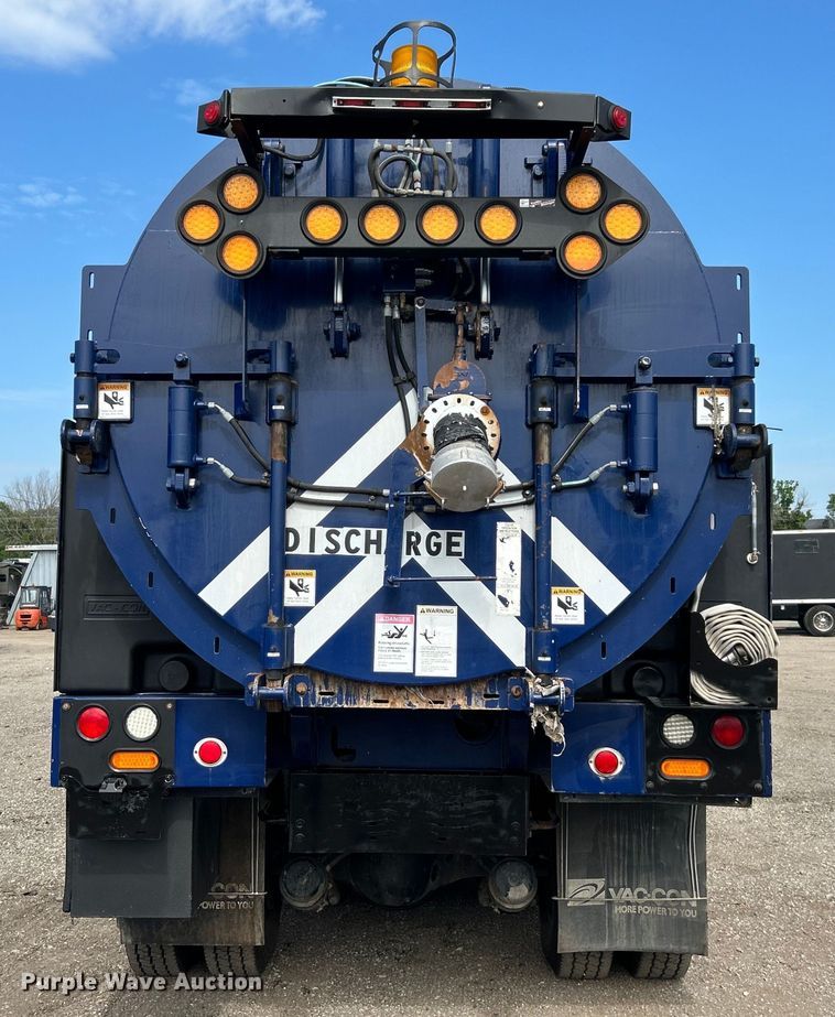 image for item EG0736 2015 Freightliner  114SD sewer jetter truck