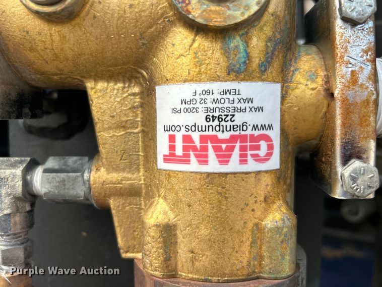 image for item EG0736 2015 Freightliner  114SD sewer jetter truck