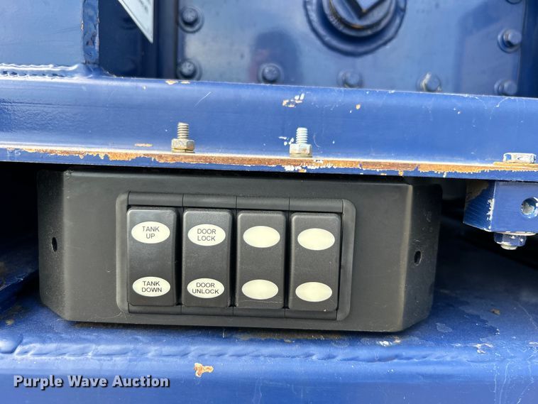 image for item EG0736 2015 Freightliner  114SD sewer jetter truck