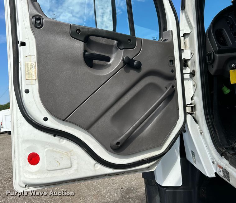 image for item EG0736 2015 Freightliner  114SD sewer jetter truck