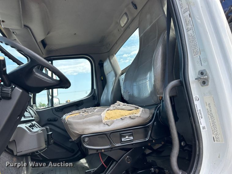 image for item EG0736 2015 Freightliner  114SD sewer jetter truck