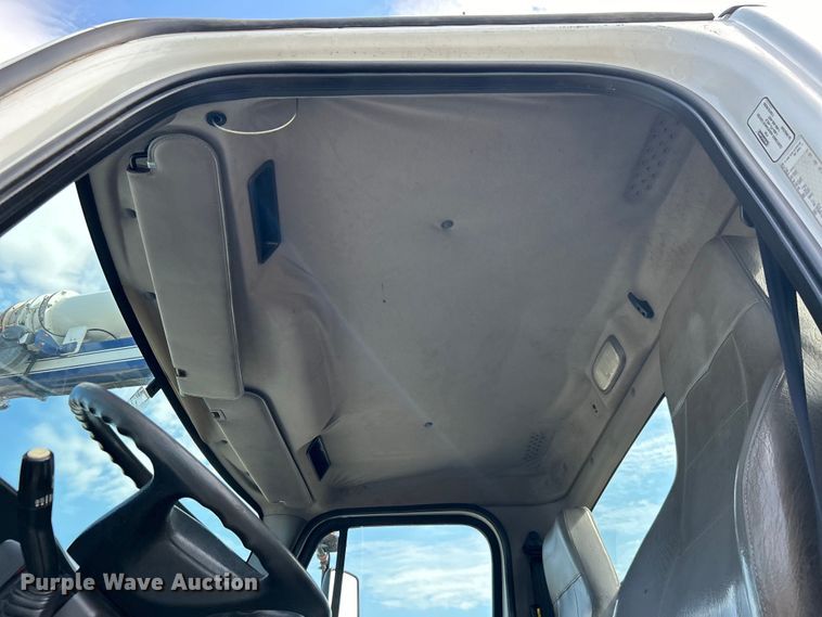 image for item EG0736 2015 Freightliner  114SD sewer jetter truck