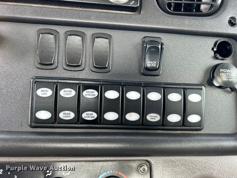 image for item EG0736 2015 Freightliner  114SD sewer jetter truck