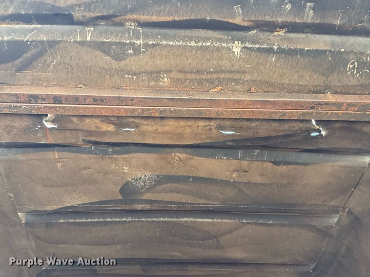 image for item EG2238 2011 Ford F750 Super Duty chipper truck