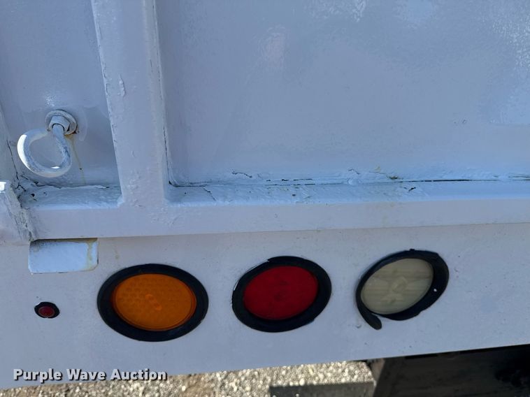 image for item EG2238 2011 Ford F750 Super Duty chipper truck